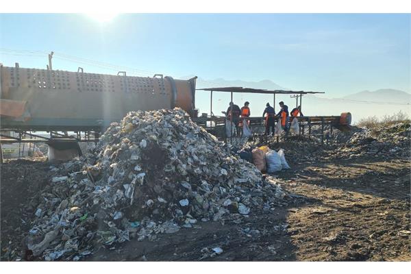 سایت زباله چابکسر از ملک متعلق به بنیاد مستضعفان جمع آوری می شود