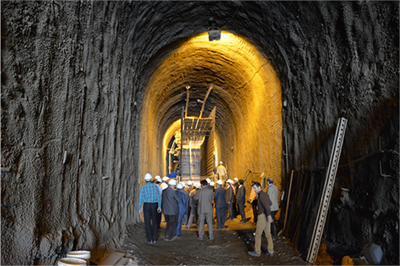 تردد در  مهمترین قطعه آزاد راه تهران – شمال عیدی سال 1396  بنیاد مستضعفان به مردم